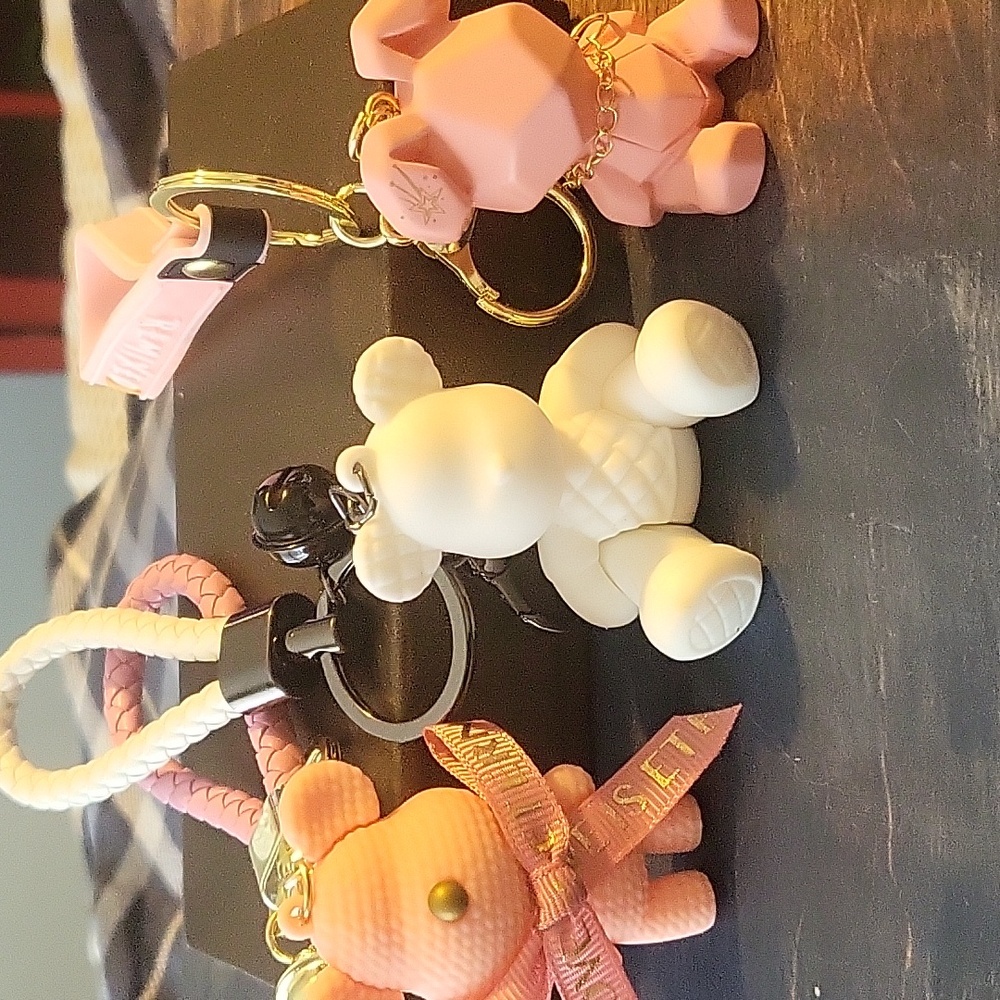 Set of 3 key faubs